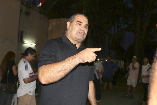 Crónica / "Qué lindo es hacer el amor con una mujer y no con un trava", he'i Chila y explotó todo
