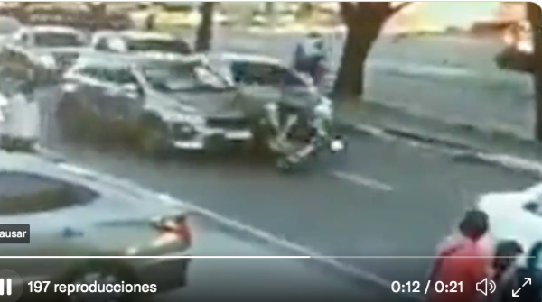 Diario HOY | Conductor de una camioneta arrolla a dos motochorros