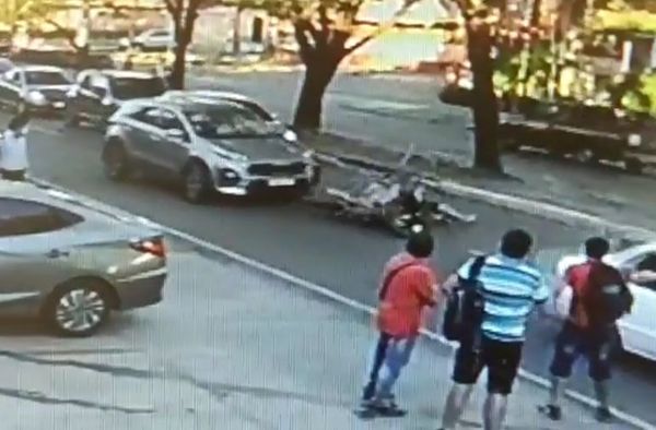 Conductor embiste a motochorros que se fugaban tras un asalto - Nacionales - ABC Color