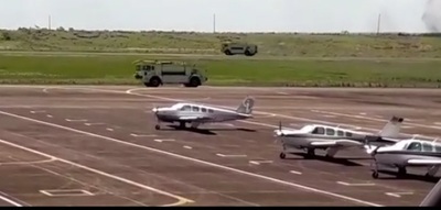 Avión realiza aterrizaje forzoso por problemas mecánicos en Minga Guazú