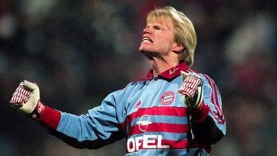 Oliver Kahn recibió la camiseta autografiada de un equipo paraguayo