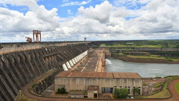 Reclaman al Gobierno no reducir tarifa de reexportación de energía al Brasil