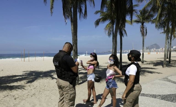 Diario HOY | Río de Janeiro dejará de obligar el uso de mascarillas al aire libre