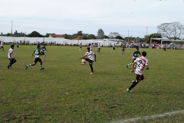 Campeonato de la Liga Yacyretá de Fútbol se inicia el 14 de noviembre - Fútbol - ABC Color