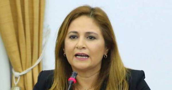 La Nación / Pastoral de la Vida a Lorena Segovia: “Los niños no comprenden lo que implica ser trans”