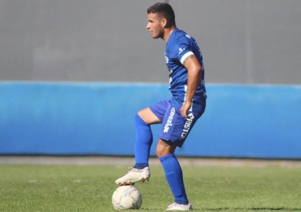 Crónica / CRISTIAN NÚÑEZ: “LE PEDÍA A LA GENTE QUE ME PAGUE EL PASAJE”