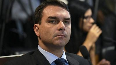 El Senado de Brasil aprueba informe contra Jair Bolsonaro