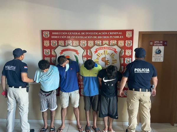 Detienen a cuatro bandidos que tomaron por asalto una despensa en Hernandarias - La Clave