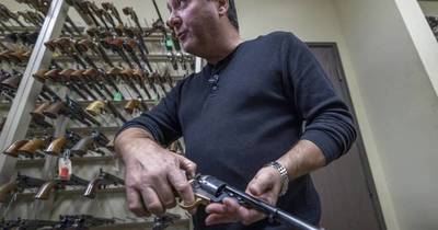 La Nación / ¿Cuáles son las reglas para armas y municiones en un set de cine?