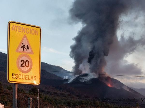 Las coladas ganan altura mientras sigue temblando la tierra en La Palma - Mundo - ABC Color