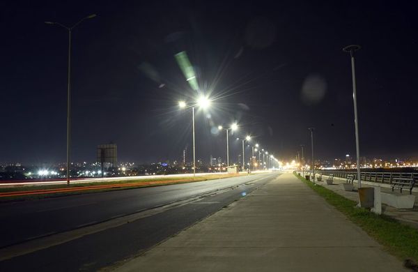 Contratista no tuvo otra que reponer parte de la iluminación de la Costanera - Nacionales - ABC Color