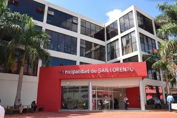 Funcionarios de municipalidad de San Lorenzo, en paro por atraso en pago de salarios
