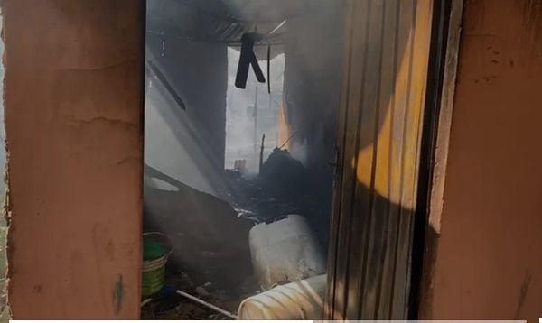 Otro incendio: esta vez, una casa en barrio San Cayetano de Asunción  - Nacionales - ABC Color