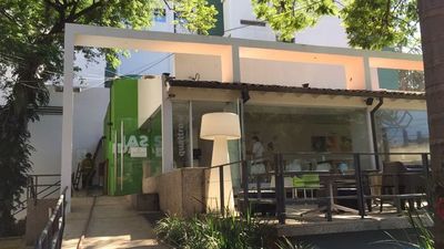Principio de incendio en heladería de Villa Morra