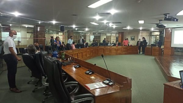 Sin voluntad política: Fracasa otro intento de transparentar gastos de Nenecho