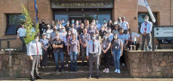 Arrancó hoy la huelga de un mes de los funcionarios del Ministerio Público - ADN Digital