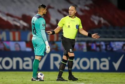 Néstor Pitana, el árbitro de la final de la Libertadores - Fútbol Internacional - ABC Color