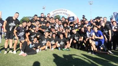 El regreso de Tacuary, tras nueve temporadas en el ascenso