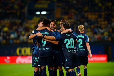 Con Arzamendia en el banco, Cádiz protagoniza un partidazo ante el Villarreal