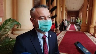 Daniel Centurión dice que Santi Peña no representa tradición colorada