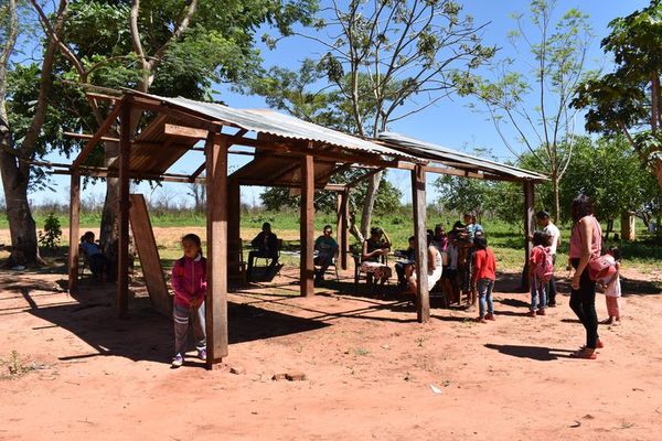Indígenas exigen rubro para docentes de olvidada comunidad - Nacionales - ABC Color