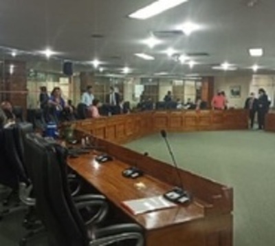 Concejales dejan sin quórum sesión de interpelación a Nenecho - Paraguay.com
