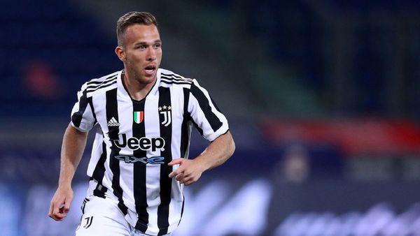 Investigan a Juventus y Napoli por ganancias de capital ficticias
