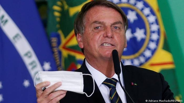 Diario HOY | Bolsonaro tilda de "payasada" a comisión que pidió inculparle por gestión de pandemia