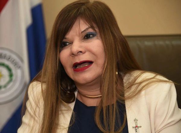 'Si creemos en el Kurupí y en el Pombero, no entiendo por qué el miedo a la vacuna': Directora de hospital pide a la gente inmunizarse