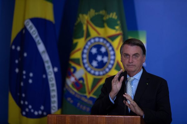 Bolsonaro afirma que Petrobras solo le causa "dolores de cabeza" - MarketData