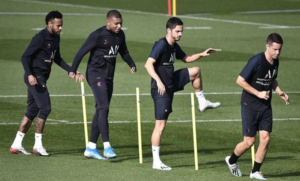 Una trabajadora sexual entró al auto y le robó a un jugador del PSG