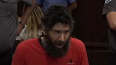 Sacan a feminicida de su juicio porque no paraba de maullar