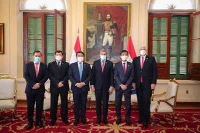 Presidente Abdo recibió informe sobre proyecto de tren de cercanías a ser desarrollado entre Paraguay y Corea