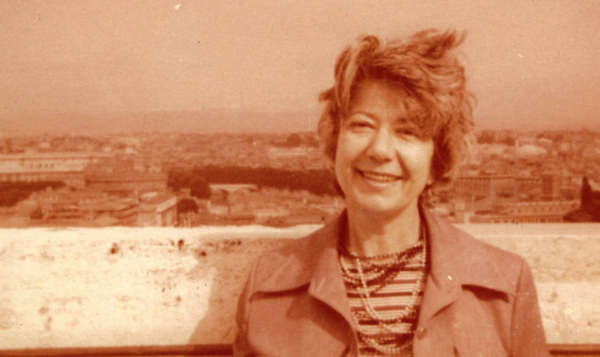 Diario HOY | Abren convocatoria para concurso de poesía "Carmen Soler"