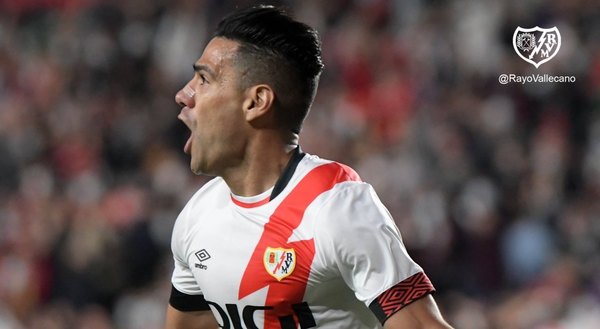 Radamel Falcao tumba al Barcelona, que cae en picada