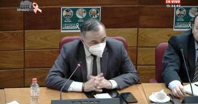 La Nación / Senadores hablaron con Fuster sobre contrabando