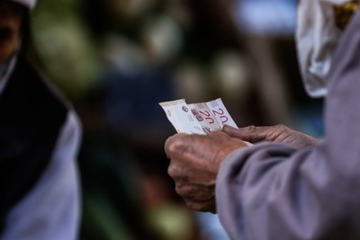 El Gobierno argentino suma apoyos para controlar los precios congelados de los alimentos - MarketData