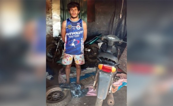 Imputan a joven detenido en desarmadero de motos