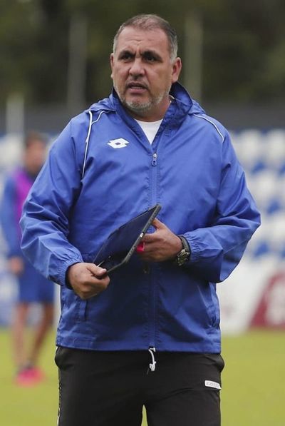 12 de Octubre, con el triple premio - Fútbol - ABC Color