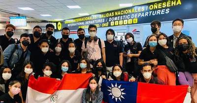 La Nación / Viajaron a Taiwán 37 estudiantes sobresalientes