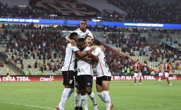 Diario HOY | Paranaense golea a Flamengo y disputará final de Copa do Brasil con Mineiro