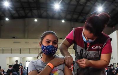 Vacunadores podrían ir hasta las escuelas para inmunizar a adolescentes