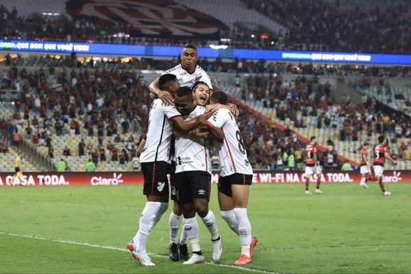 Paranaense golea al Flamengo y disputará la final de la Copa do Brasil con Atlético Mineiro