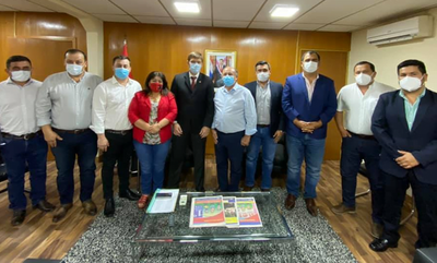 Gestiones para educación y obras para el departamento de Caazapá - Noticiero Paraguay