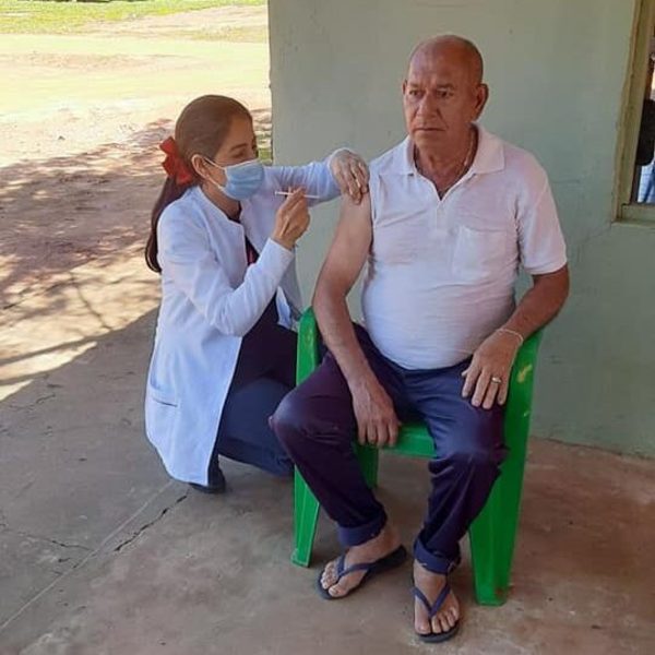 Habilitan más vacunatorios en CDE y refuerzan campaña casa por casa - La Clave