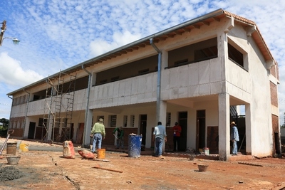 Mediante la construcción de escuelas buscan arraigo de familias campesinas - El Trueno