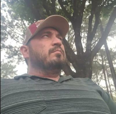 Raimundo ahora quiere ser del equipo «Colorado Añetete» de Pedro Juan