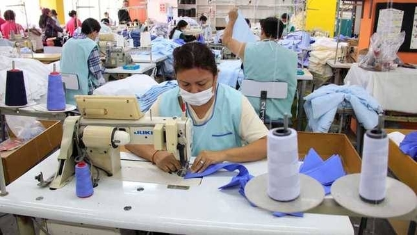 Diario HOY | Trabajo establece convenio con rubro textil para generar empleos