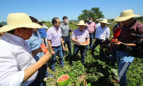 Horacio Cartes en Paraguarí: “Yo estoy para sumar, no quiero peleas ni disgustos”