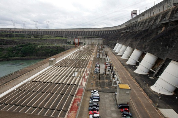 Polémica en Paraguay por una posible rebaja de la tarifa energética a Brasil - MarketData